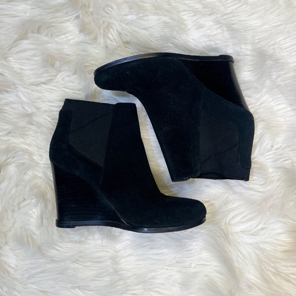 EUC [Tahari] SUEDE Slip On Black Leather Cora Wedge Ankle Boots + Bootie | 7 - Picture 4 of 14